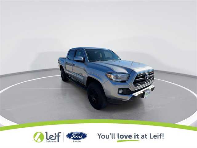 Used 2016 Toyota Tacoma SR5 w/ Towing Package image 2