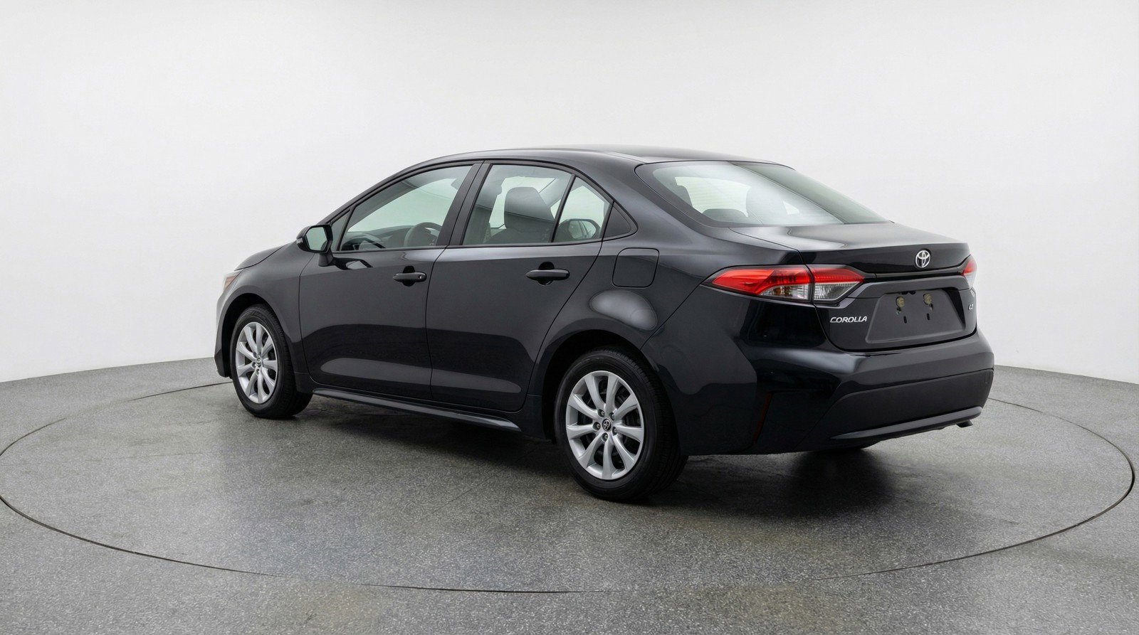 Used 2025 Toyota Corolla LE image 6