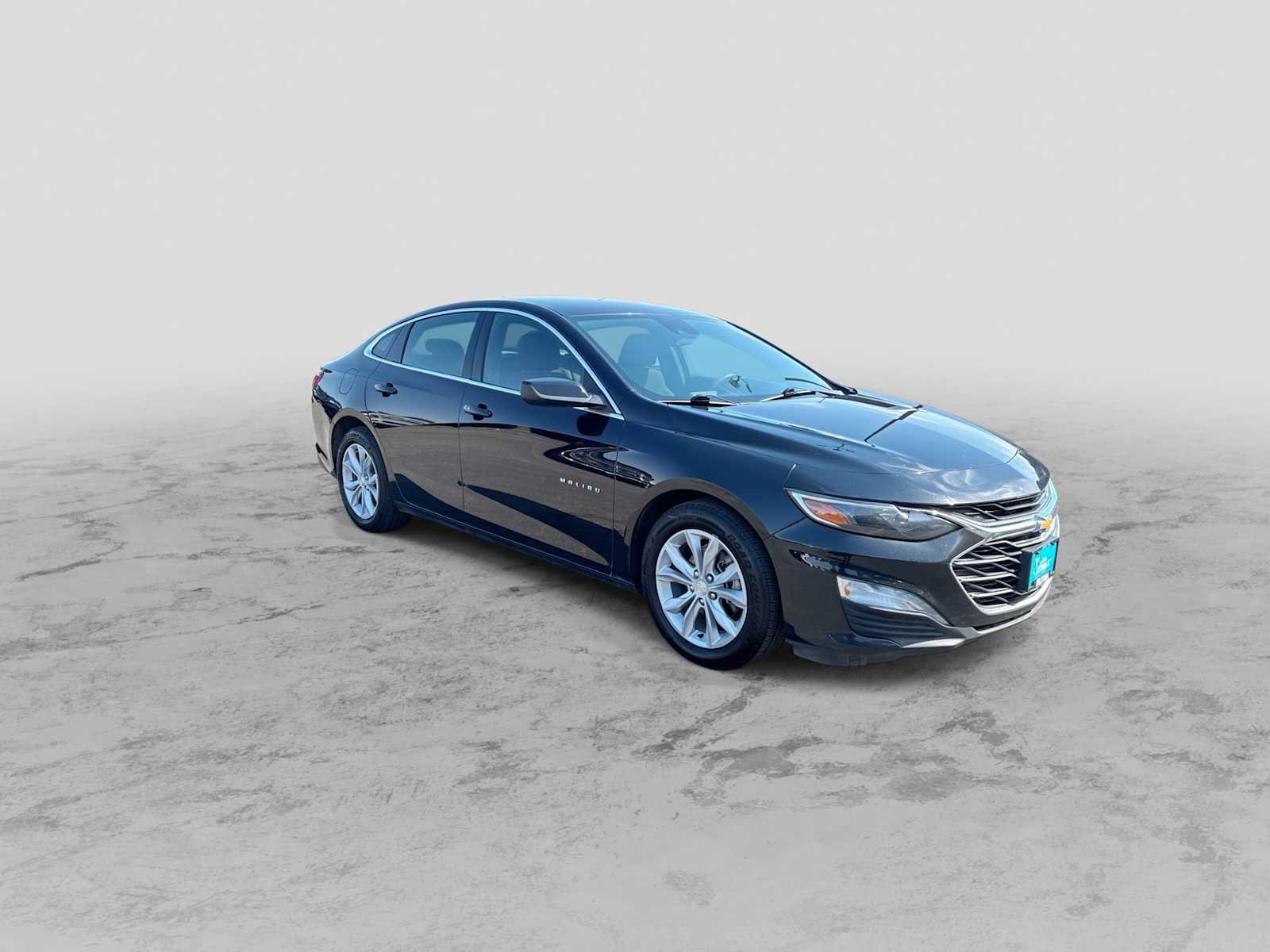 Used 2023 Chevrolet Malibu LT FWD image 2