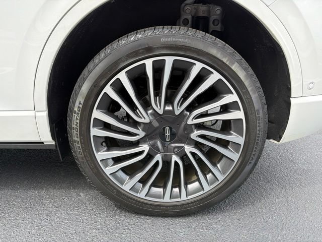 Used 2022 Lincoln Corsair Reserve w/ Equipment Group 201A AWD/4WD image 33