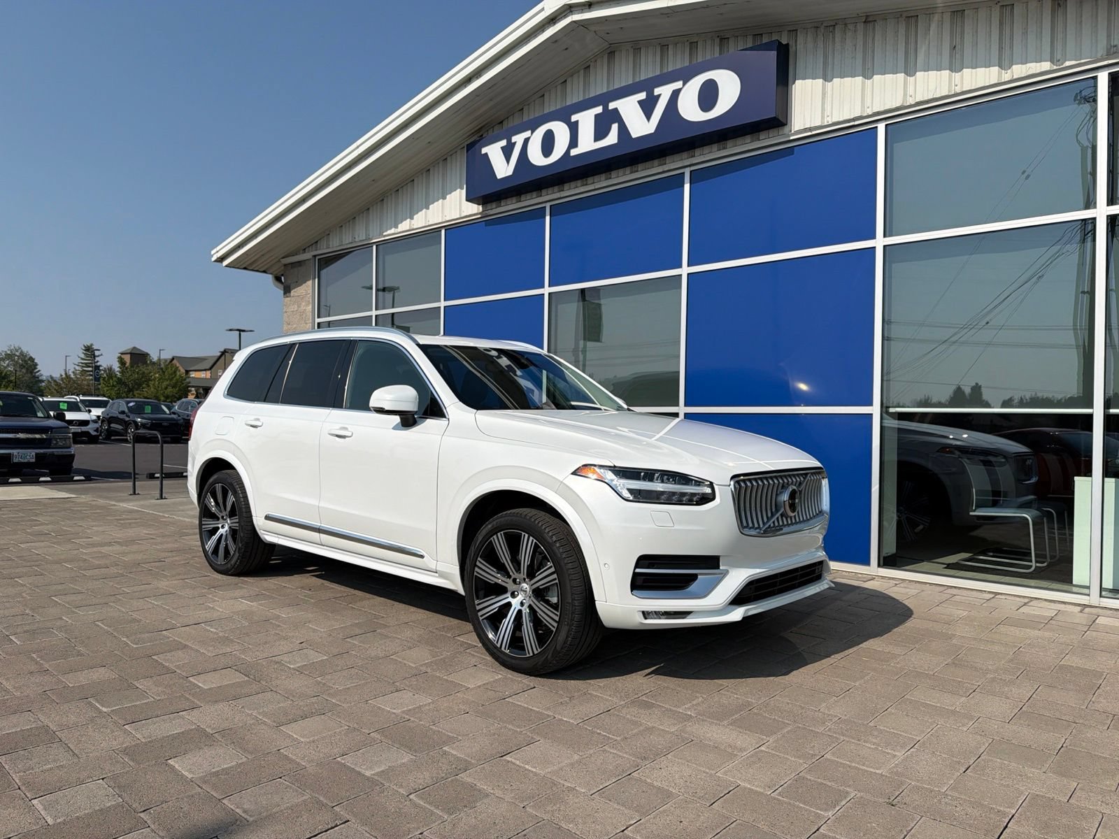 Used 2023 Volvo XC90 B6 Ultimate w/ Protection Package Premier