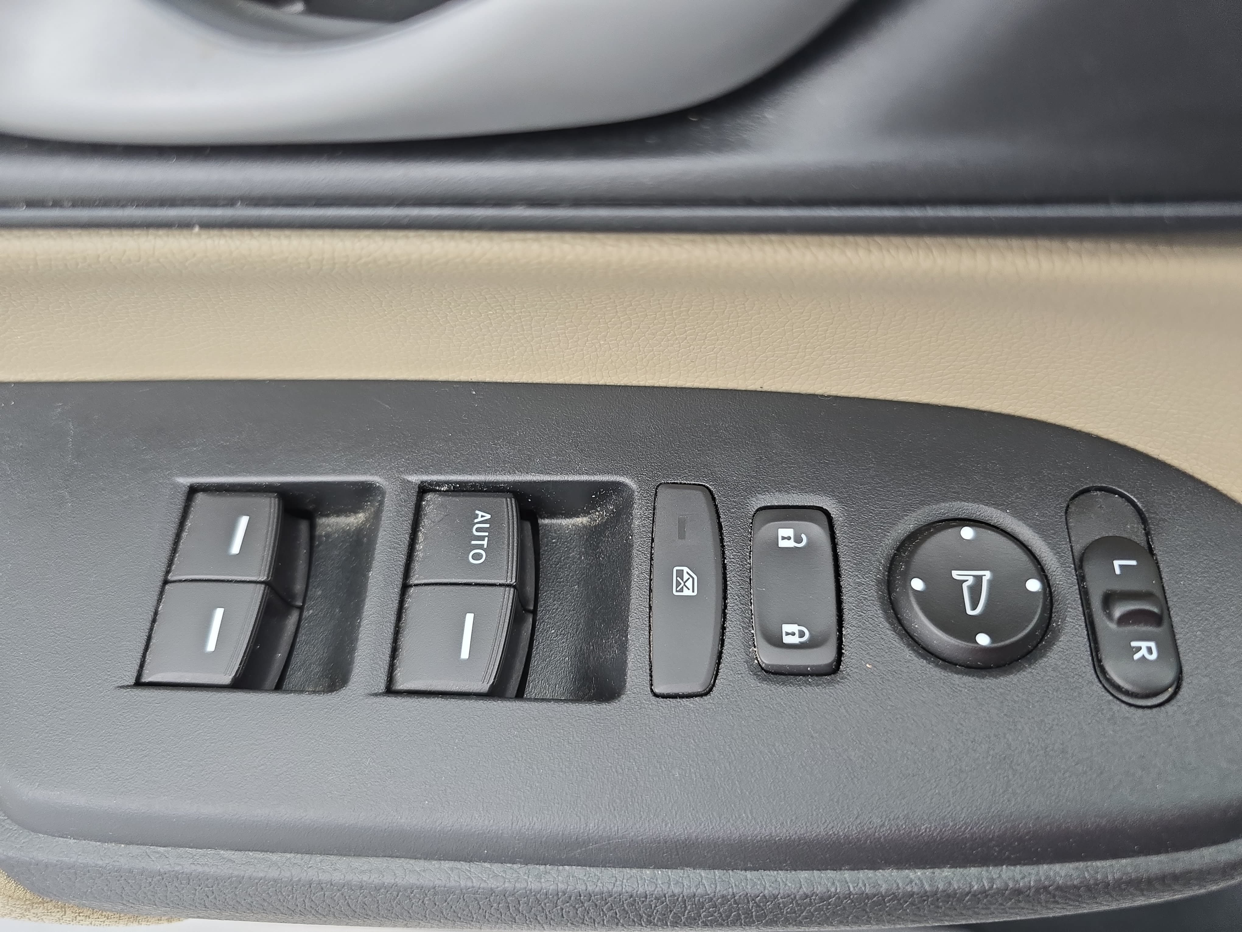 Used 2019 Honda CR-V LX image 26