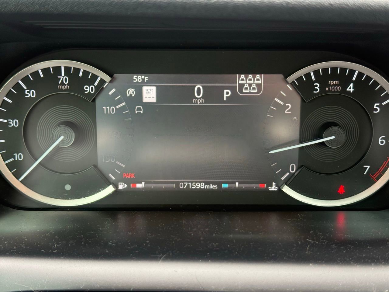 Used 2020 Land Rover Discovery Sport S R-Dynamic image 9