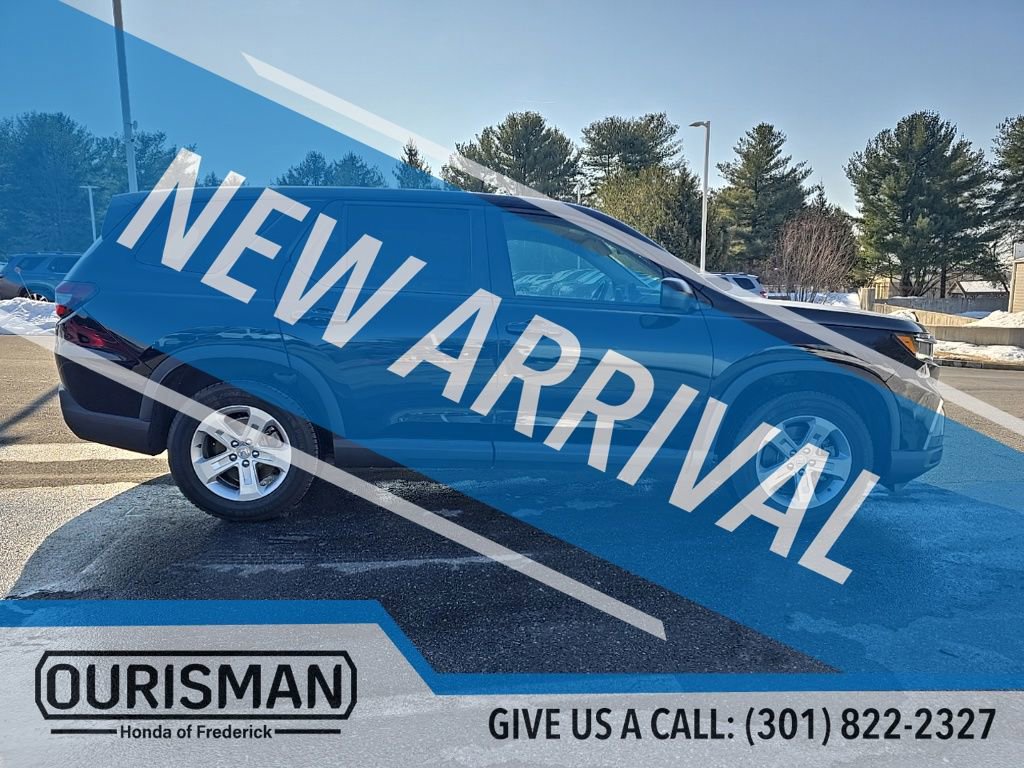 Used 2023 Honda Pilot LX image 6