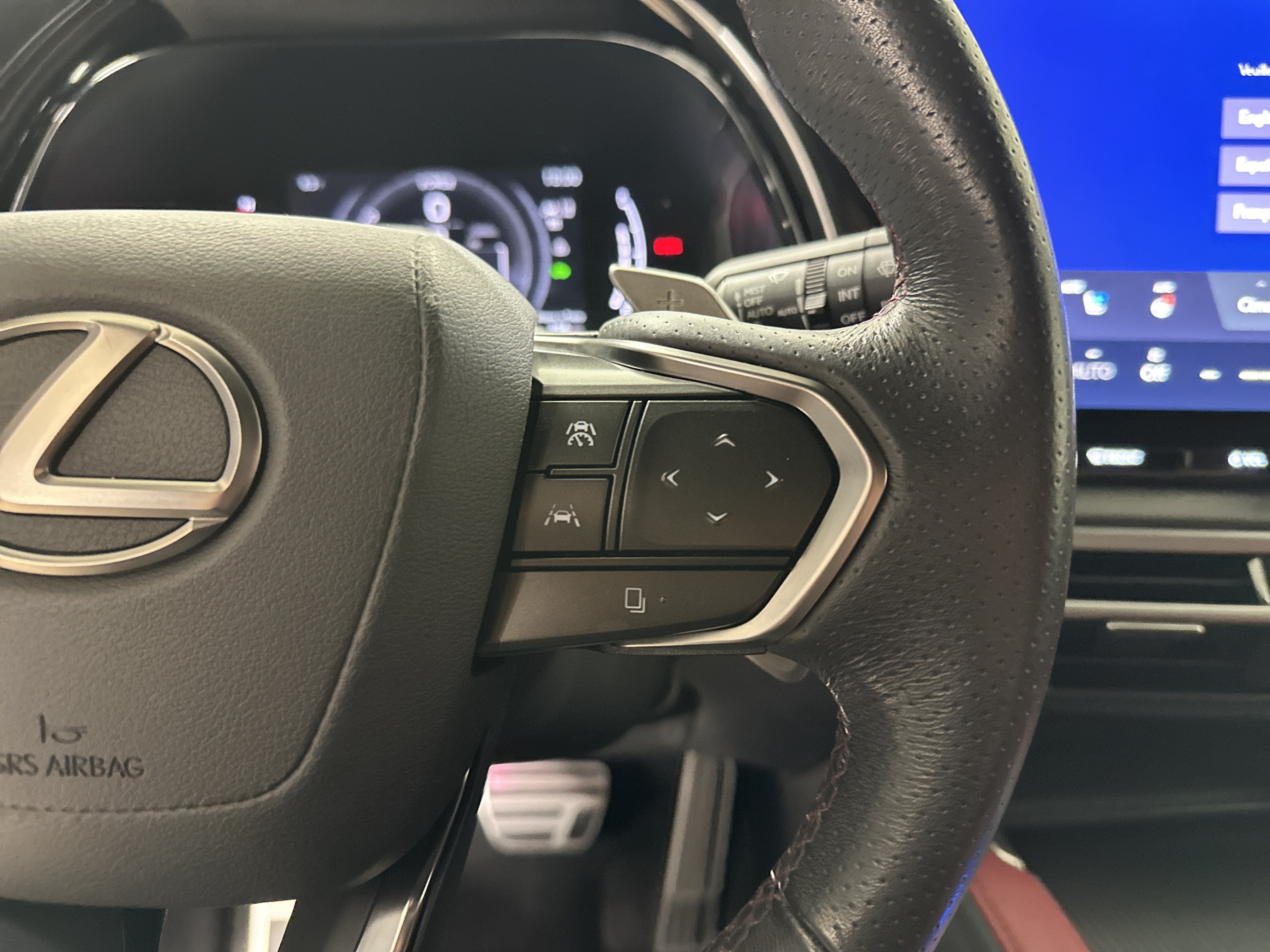 Used 2023 Lexus RX 500h F Sport w/ Cold Area Package AWD/4WD image 20
