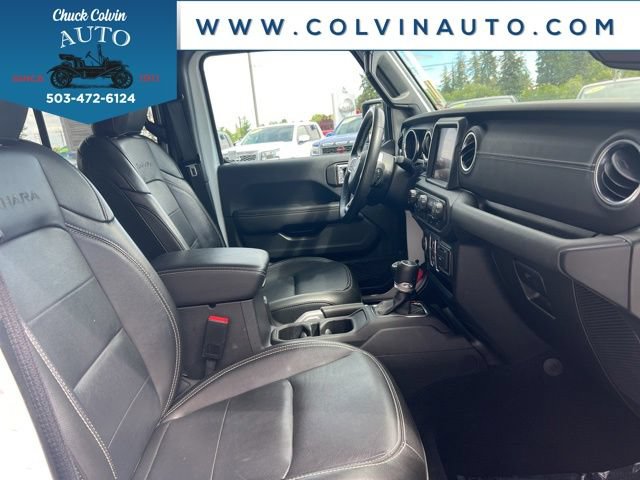 Used 2022 Jeep Wrangler Unlimited Sahara AWD/4WD image 24