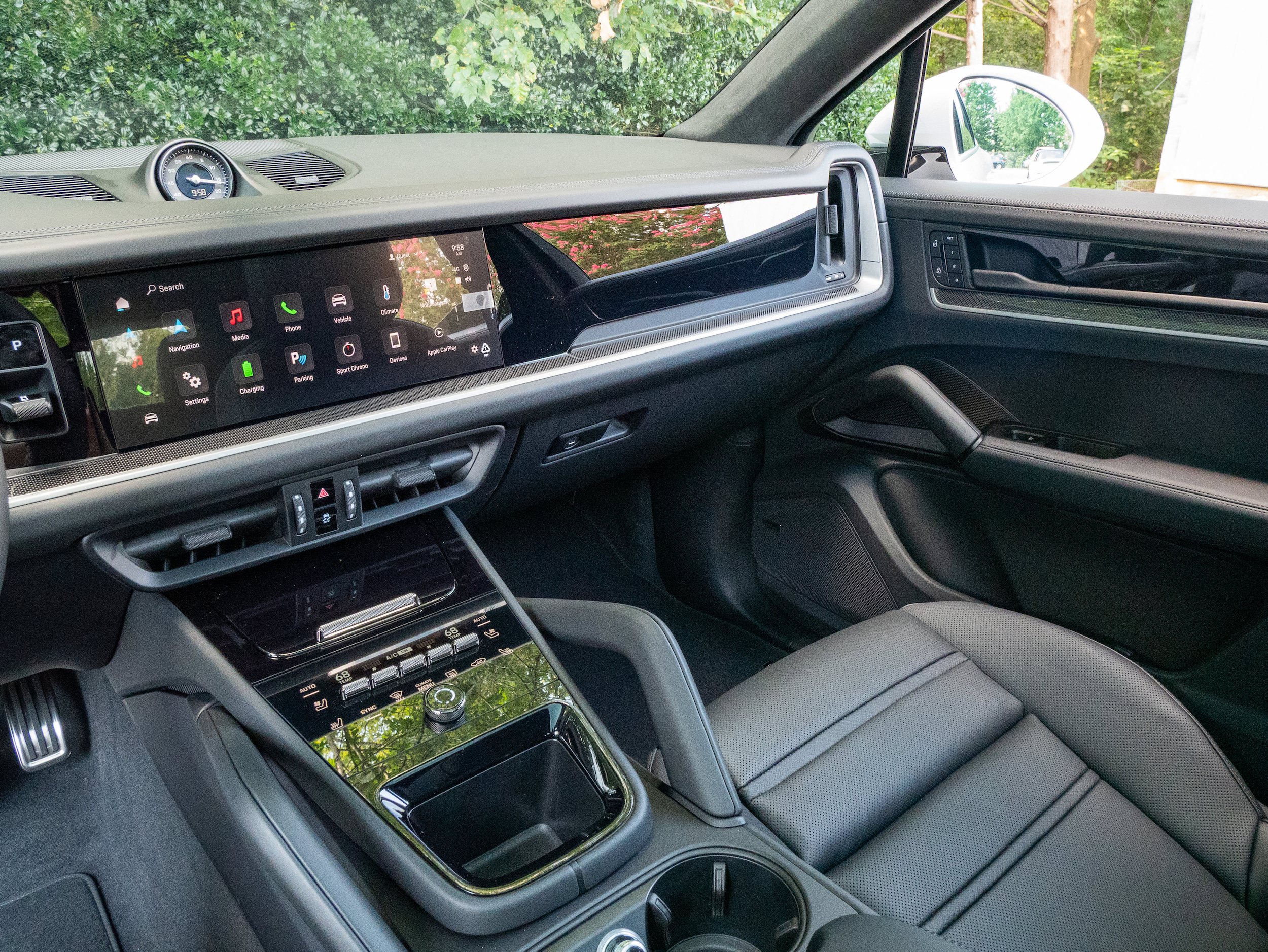 New 2025 Porsche Cayenne Turbo AWD/4WD image 23