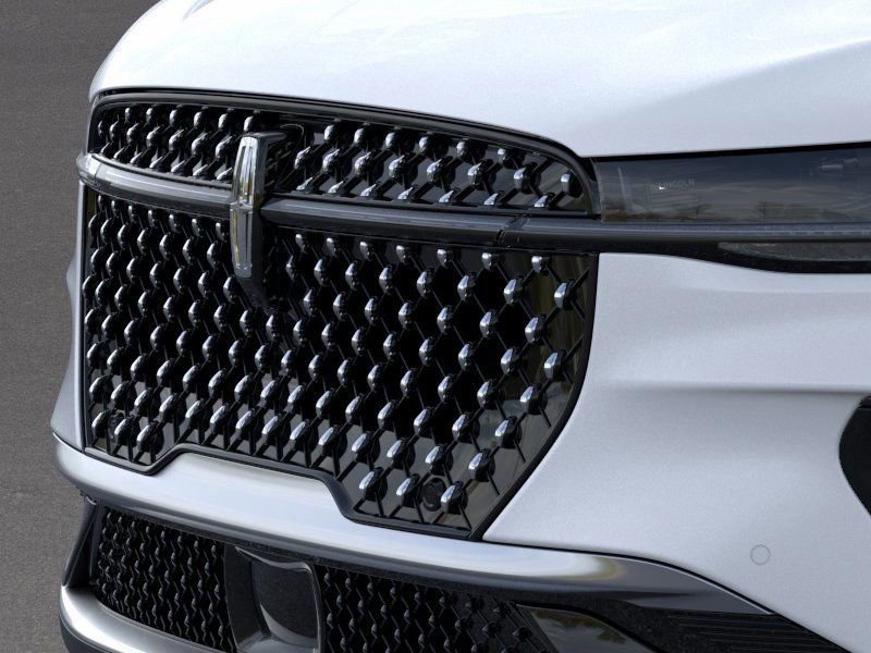 New 2026 Lincoln Nautilus Premier image 17