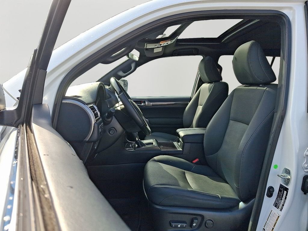 Used 2023 Lexus GX 460 Premium w/ Premium Package image 14