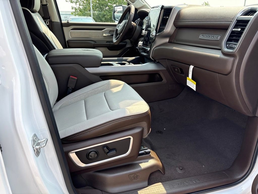 New 2027 RAM 1500 Laramie w/ Laramie Preferred Package AWD/4WD image 24