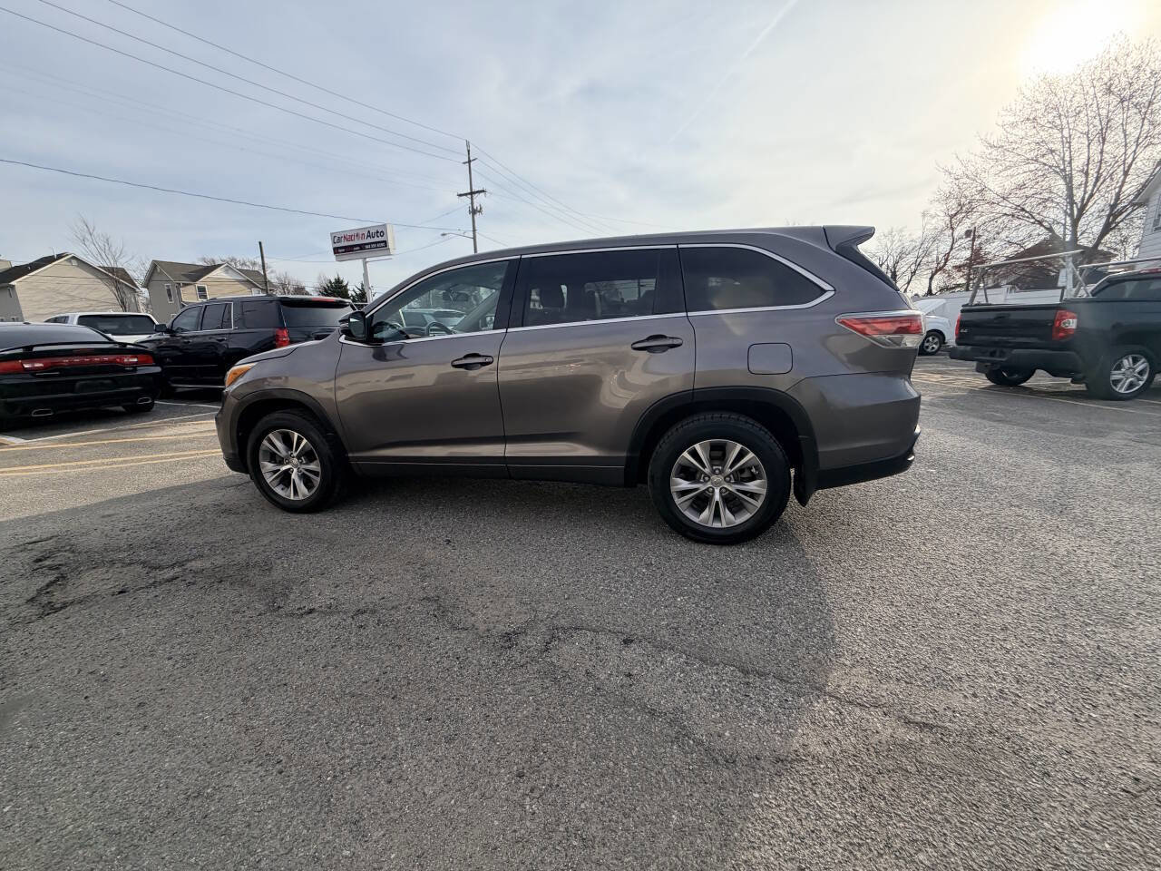 Used 2015 Toyota Highlander Plus AWD/4WD image 37