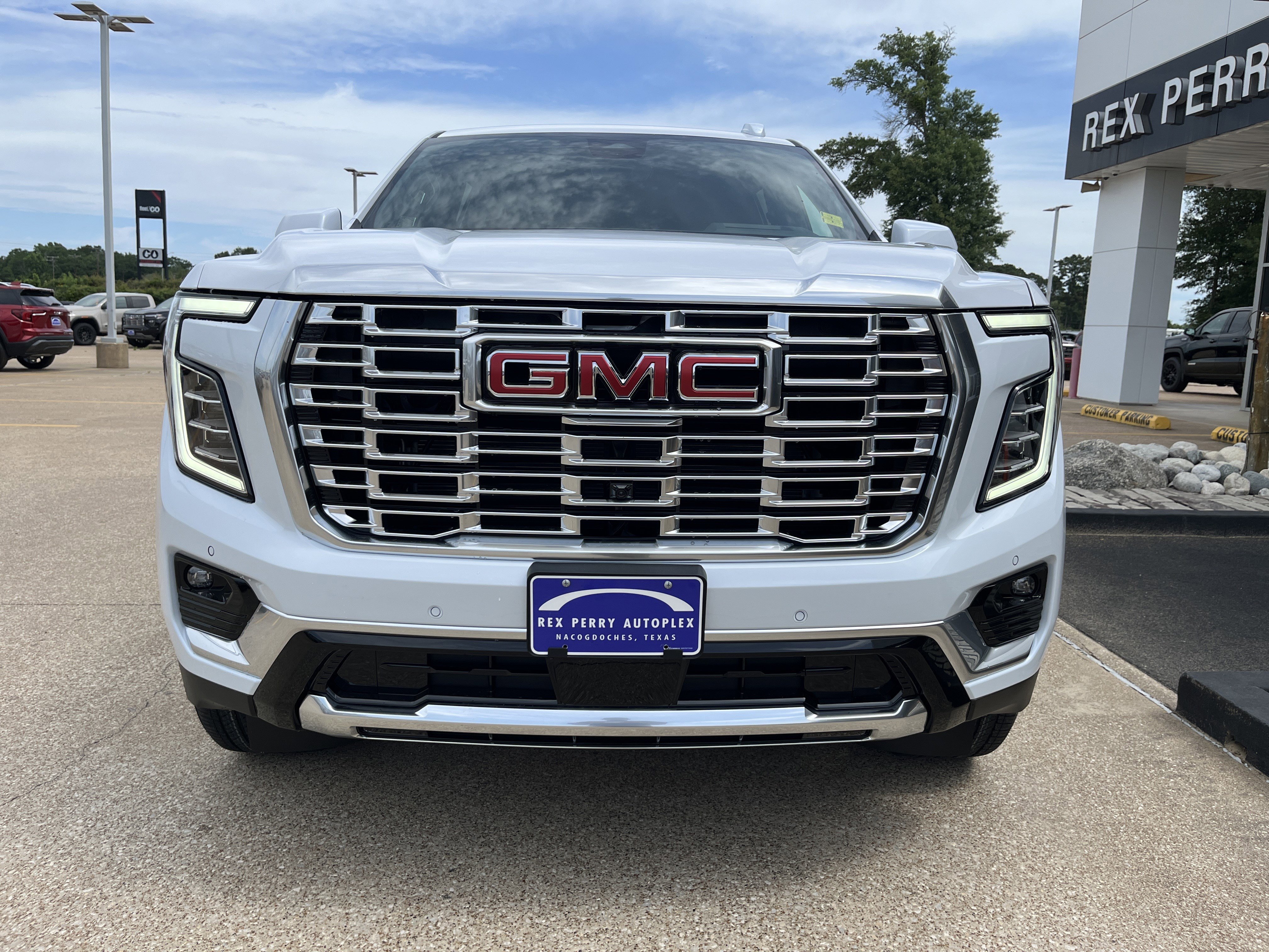 New 2026 GMC Yukon XL Denali w/ Denali Reserve Package AWD/4WD image 28