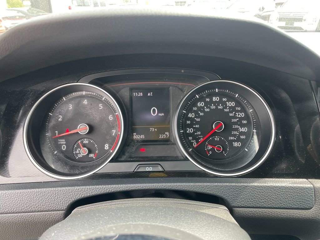 Used 2016 Volkswagen GTI SE FWD image 18