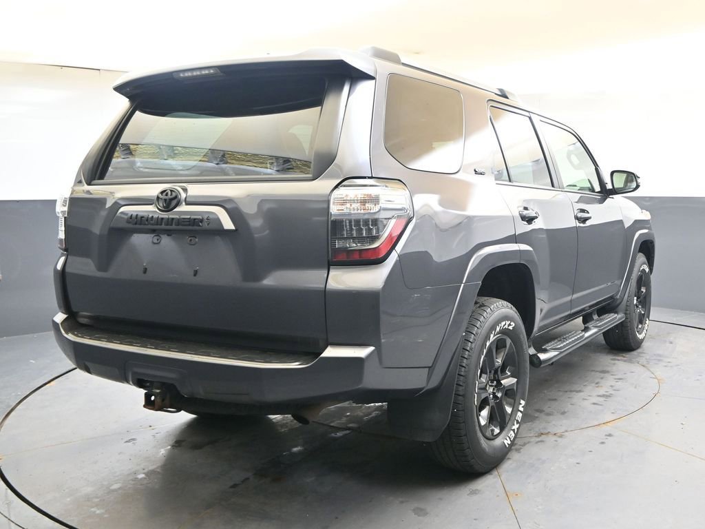 Used 2021 Toyota 4Runner SR5 Premium w/ Moonroof Package AWD/4WD image 5