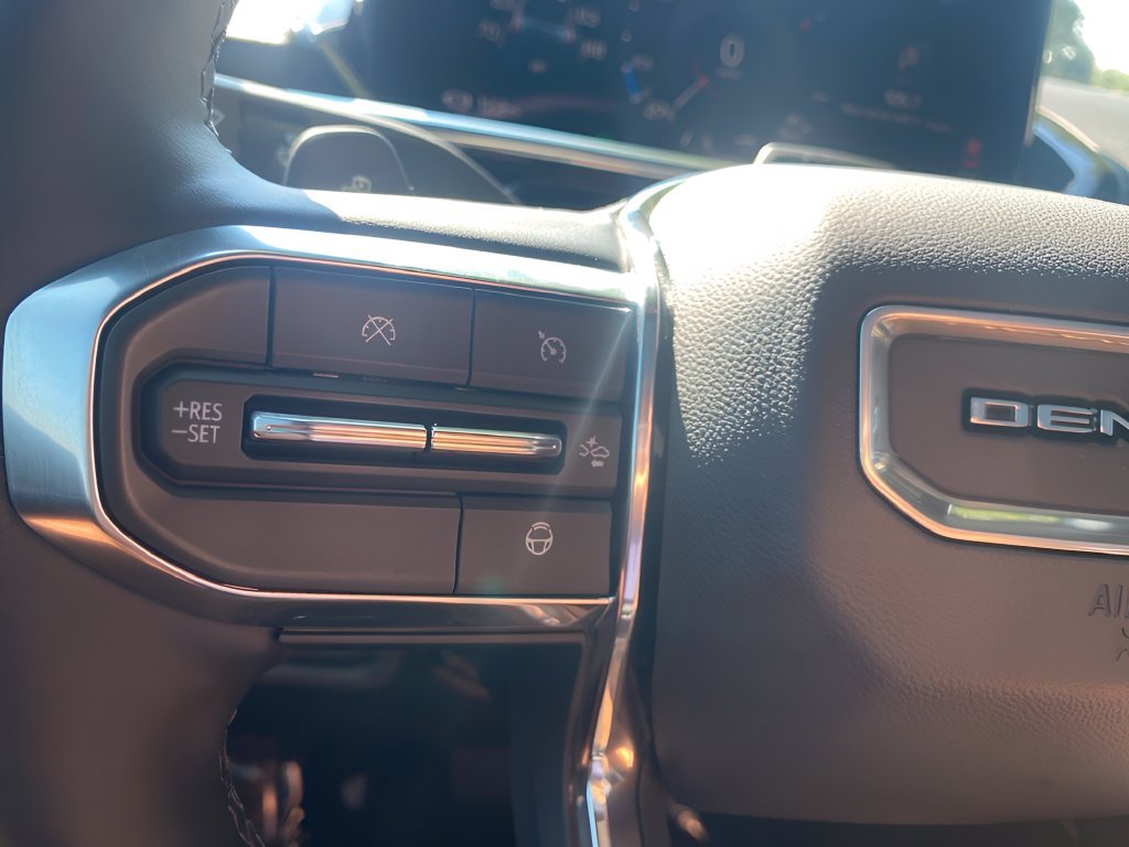 Used 2025 GMC Sierra EV Denali AWD/4WD image 16