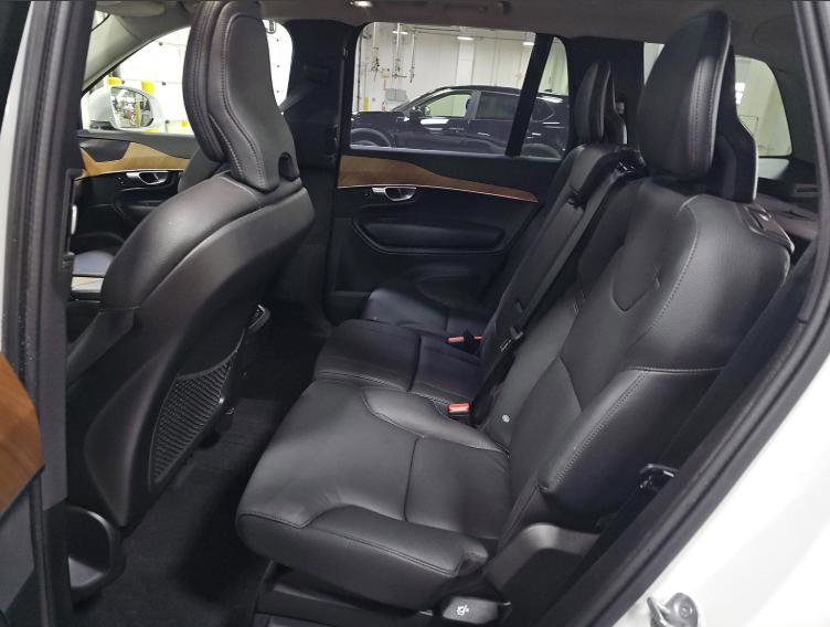 Certified 2024 Volvo XC90 B5 Plus w/ Protection Package Premier AWD/4WD image 6