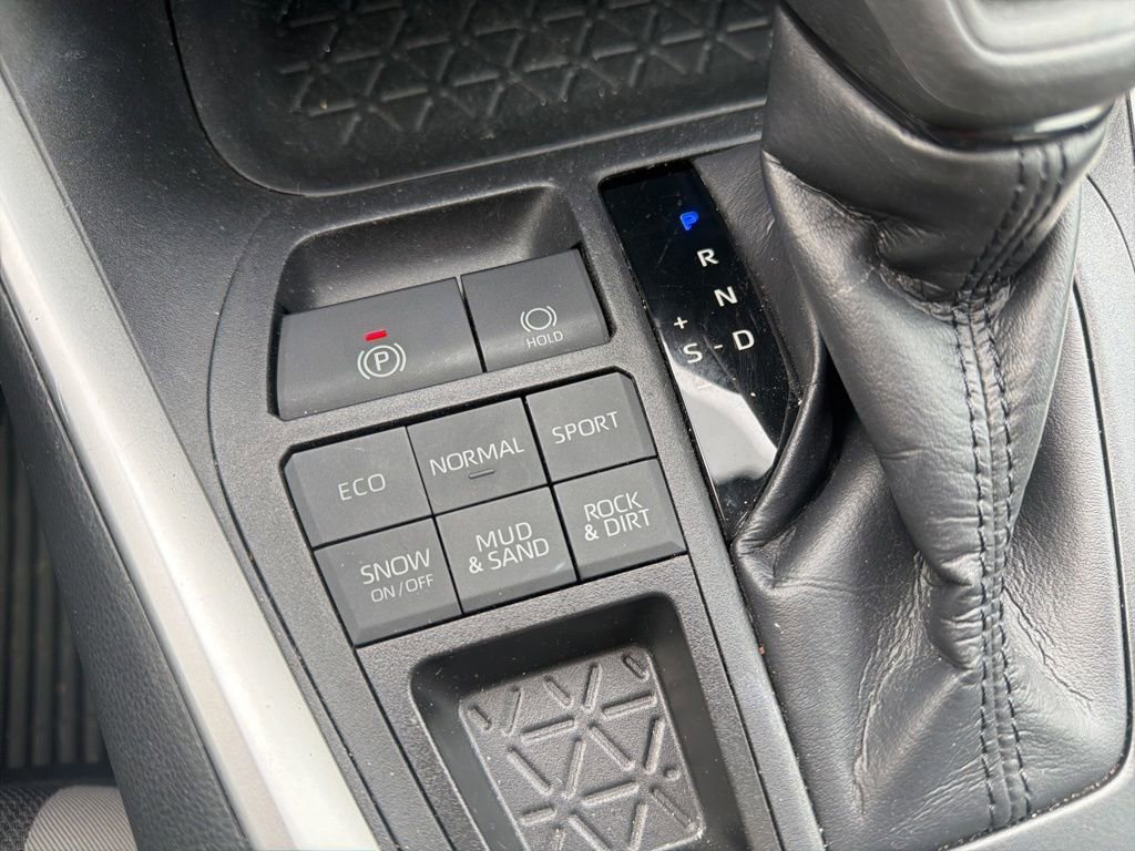 Used 2019 Toyota RAV4 XLE w/ Convenience Package AWD/4WD image 23