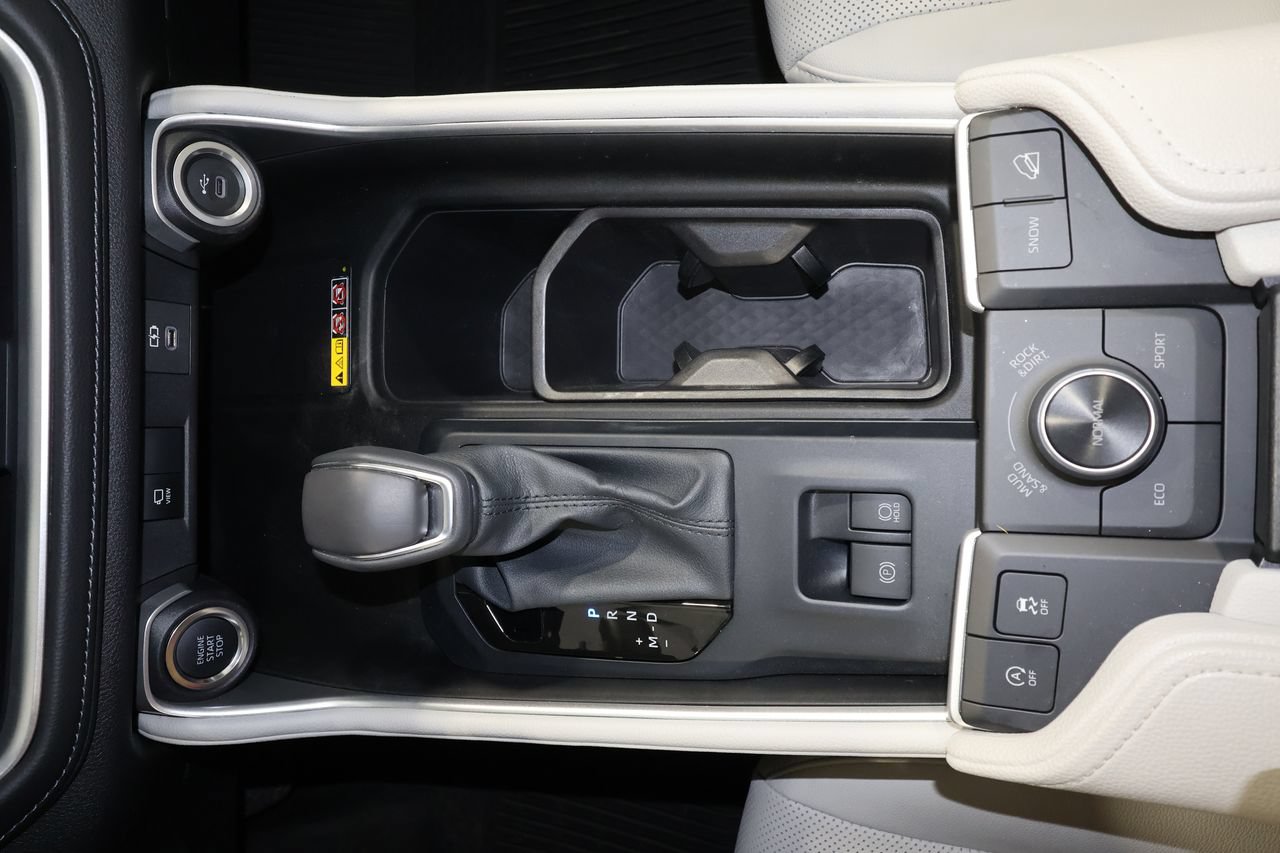 Used 2026 Toyota Grand Highlander AWD image 14