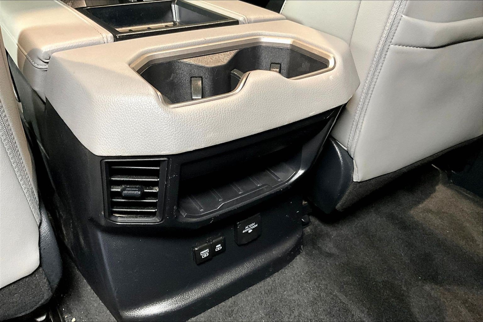 Used 2025 Toyota Tundra Limited AWD/4WD image 11