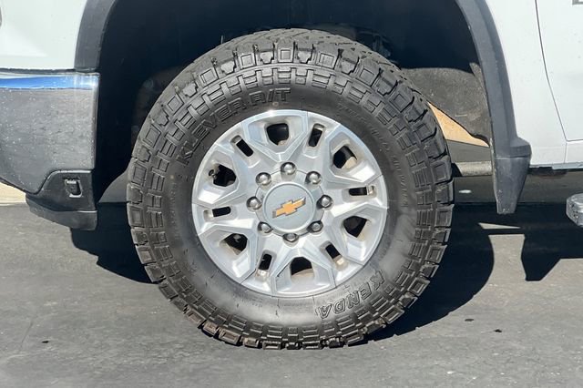 Used 2024 Chevrolet Silverado 2500 LT image 35