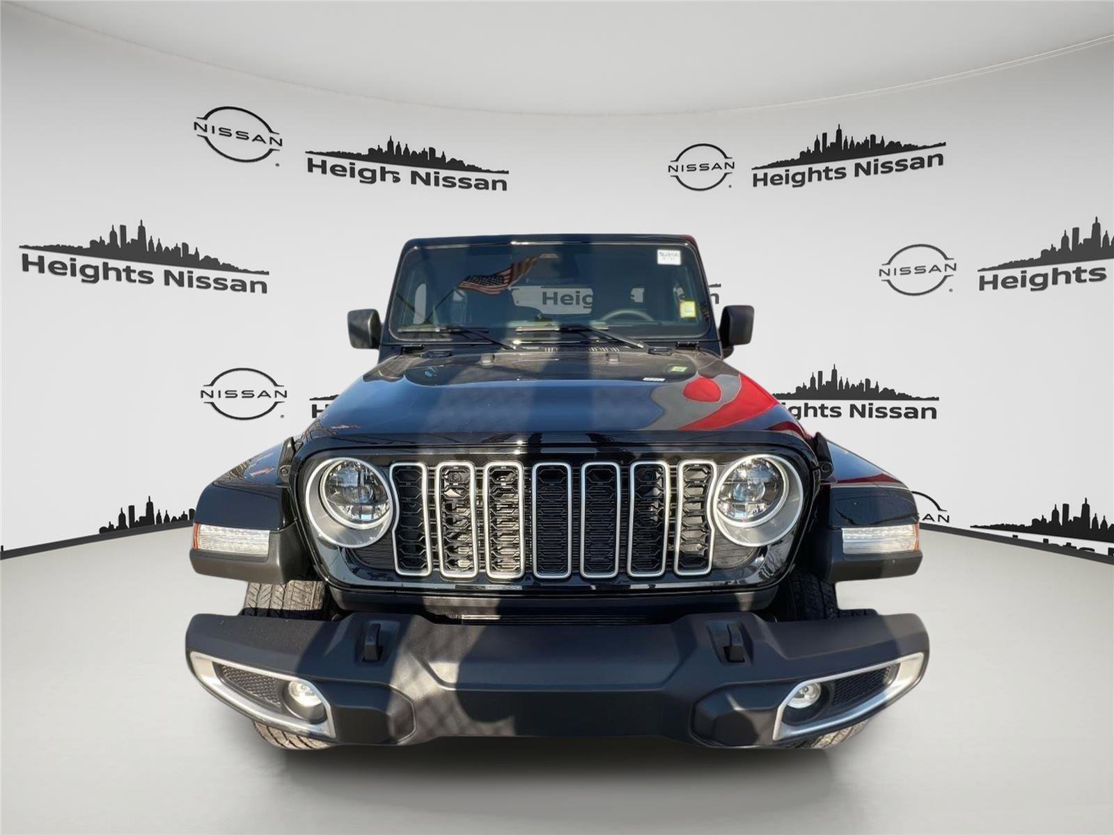 Used 2025 Jeep Wrangler Sahara image 2