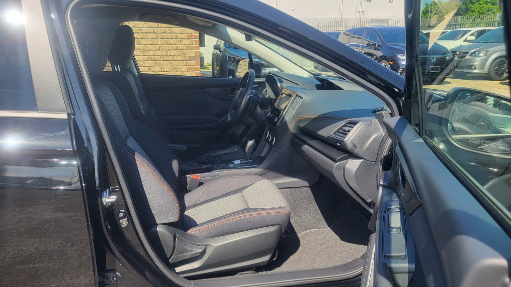 Used 2023 Subaru Crosstrek 2.0i Premium image 18