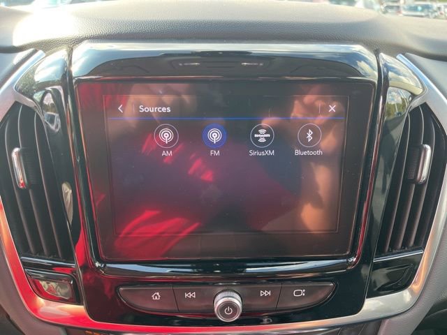 Used 2020 Chevrolet Traverse Premier image 32