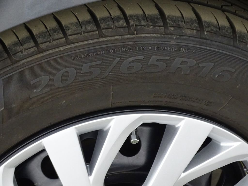 Used 2023 Nissan Leaf S image 42