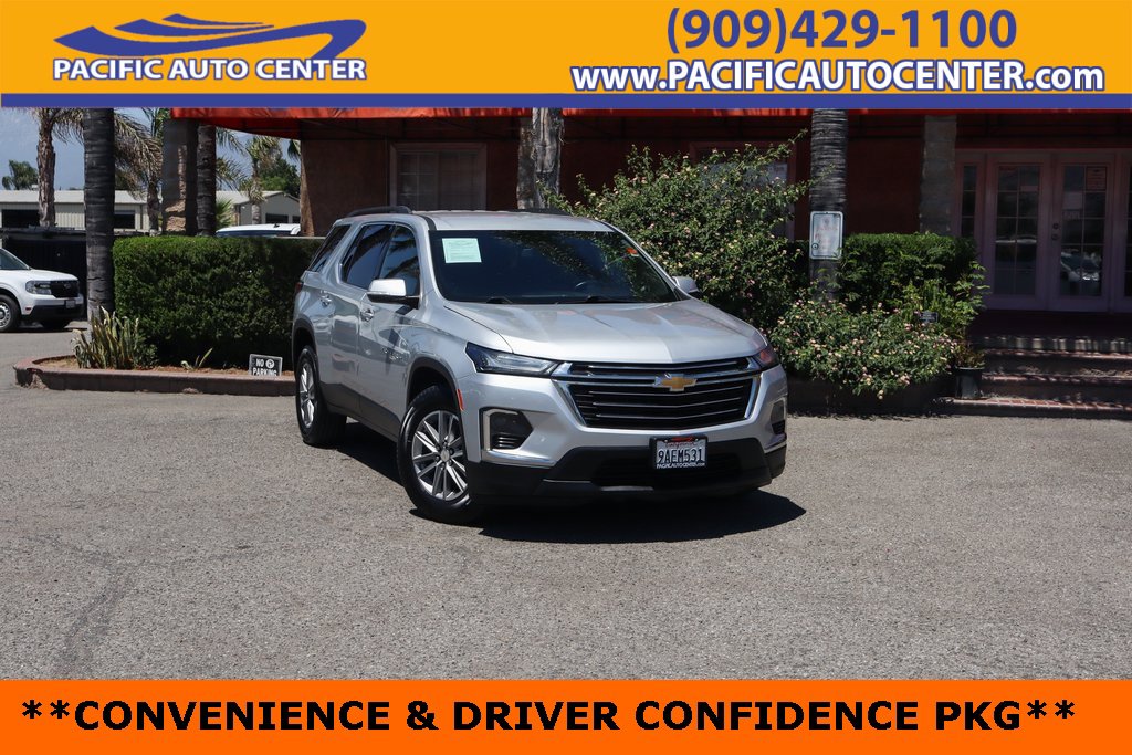 Used 2022 Chevrolet Traverse LT image 1