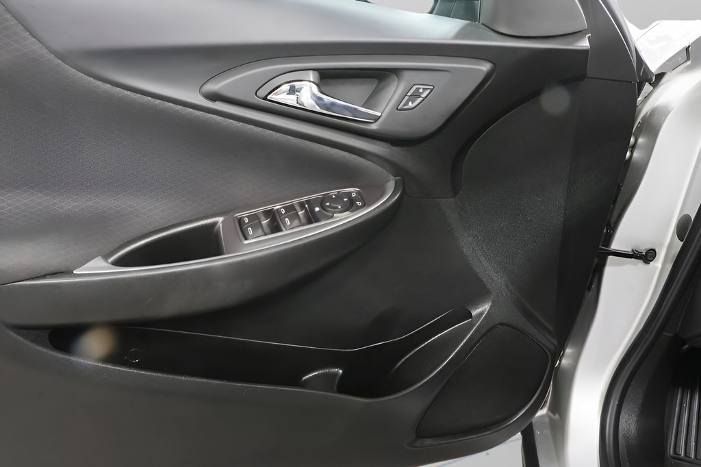 Used 2021 Chevrolet Malibu LS FWD image 21