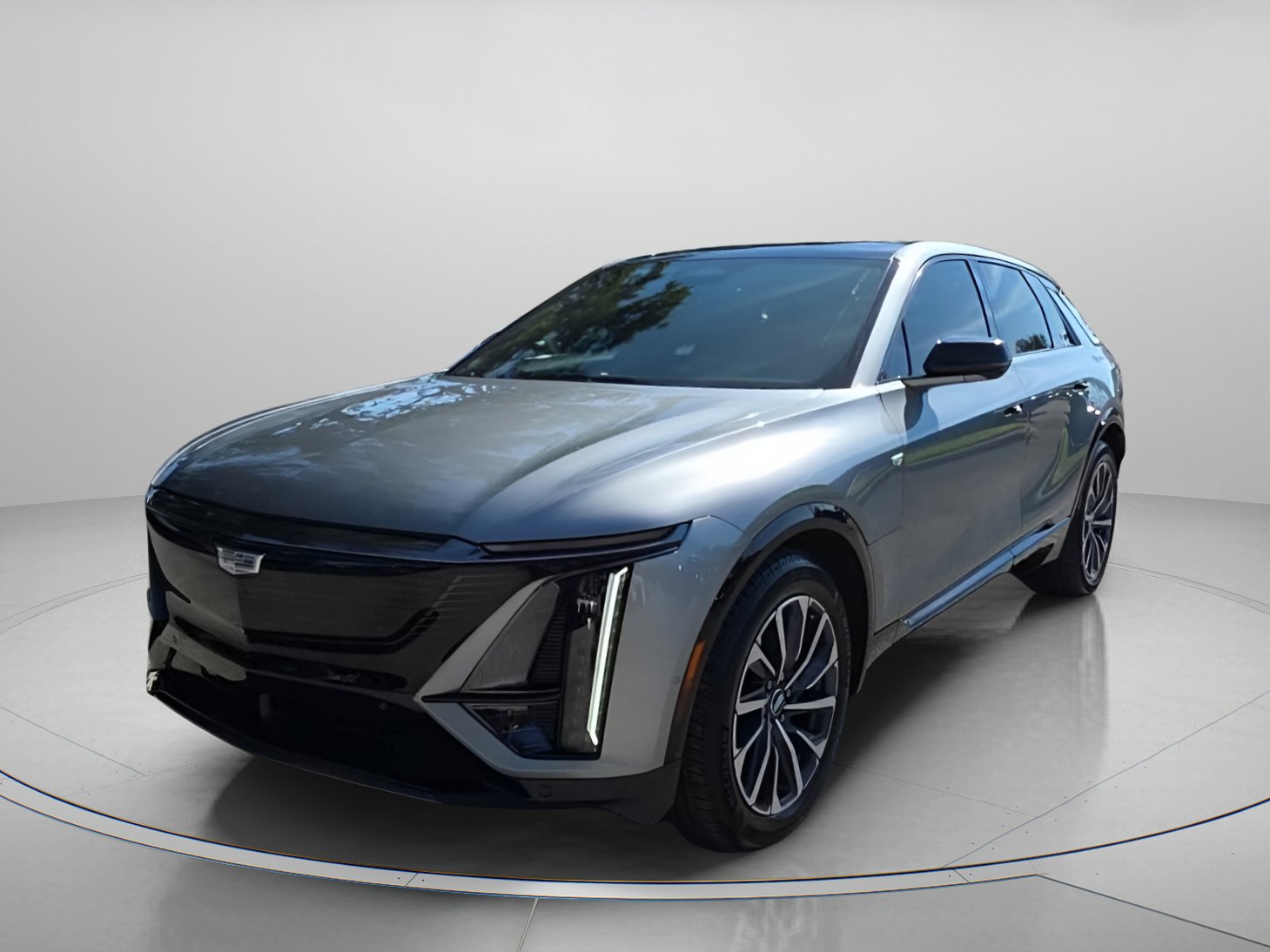 Used 2024 Cadillac Lyriq Sport image 11