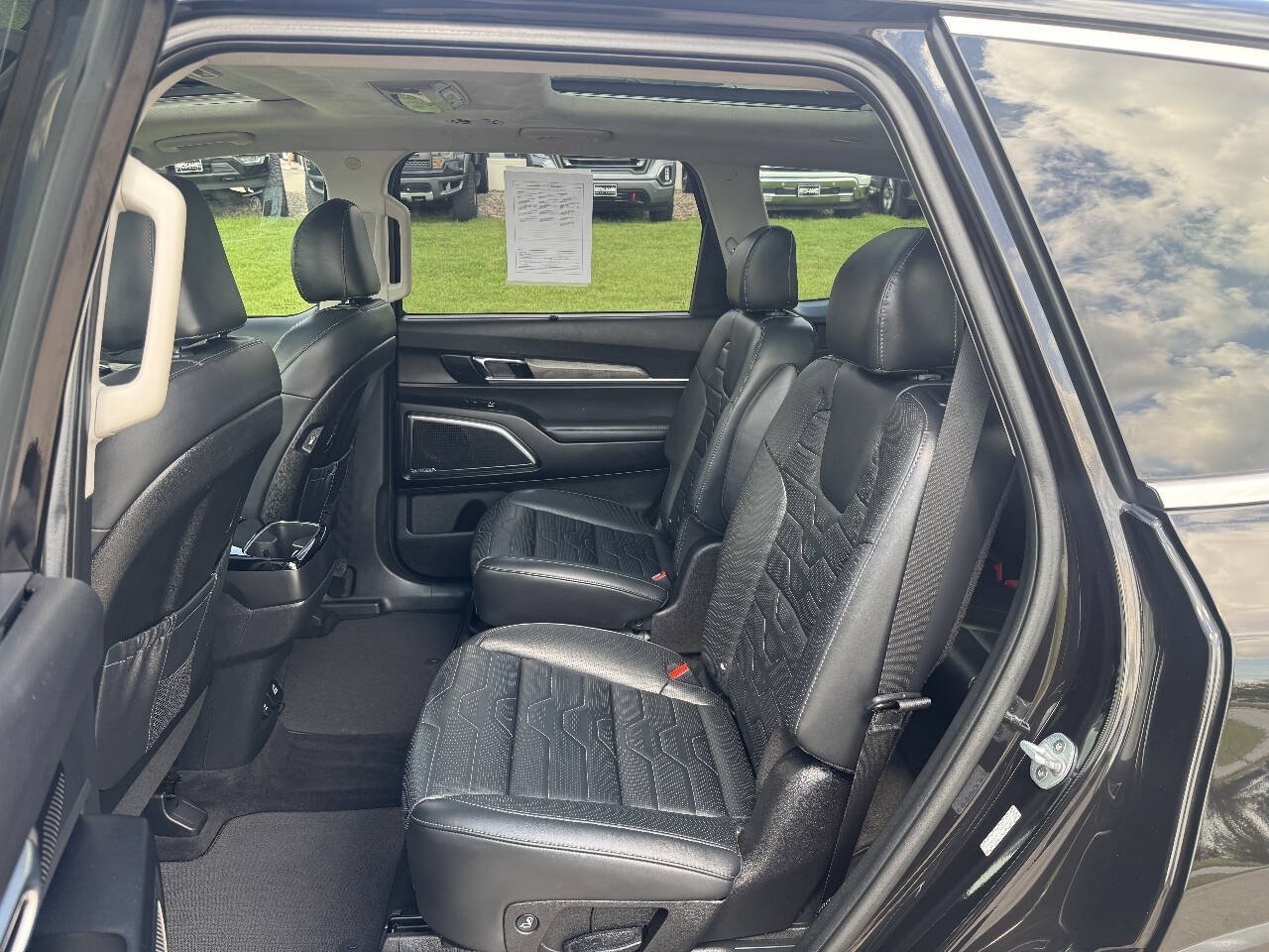 Used 2020 Kia Telluride SX w/ SX Prestige Package AWD/4WD image 12