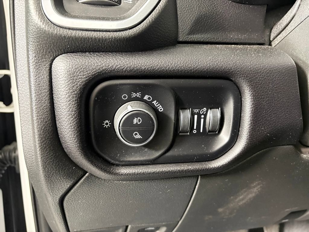 Used 2024 RAM 2500 Laramie image 14