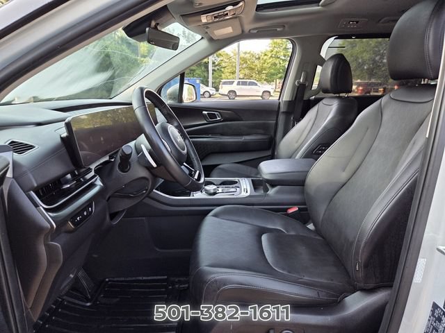Used 2025 Kia Carnival SX w/ SX Dark Edition Package FWD image 9