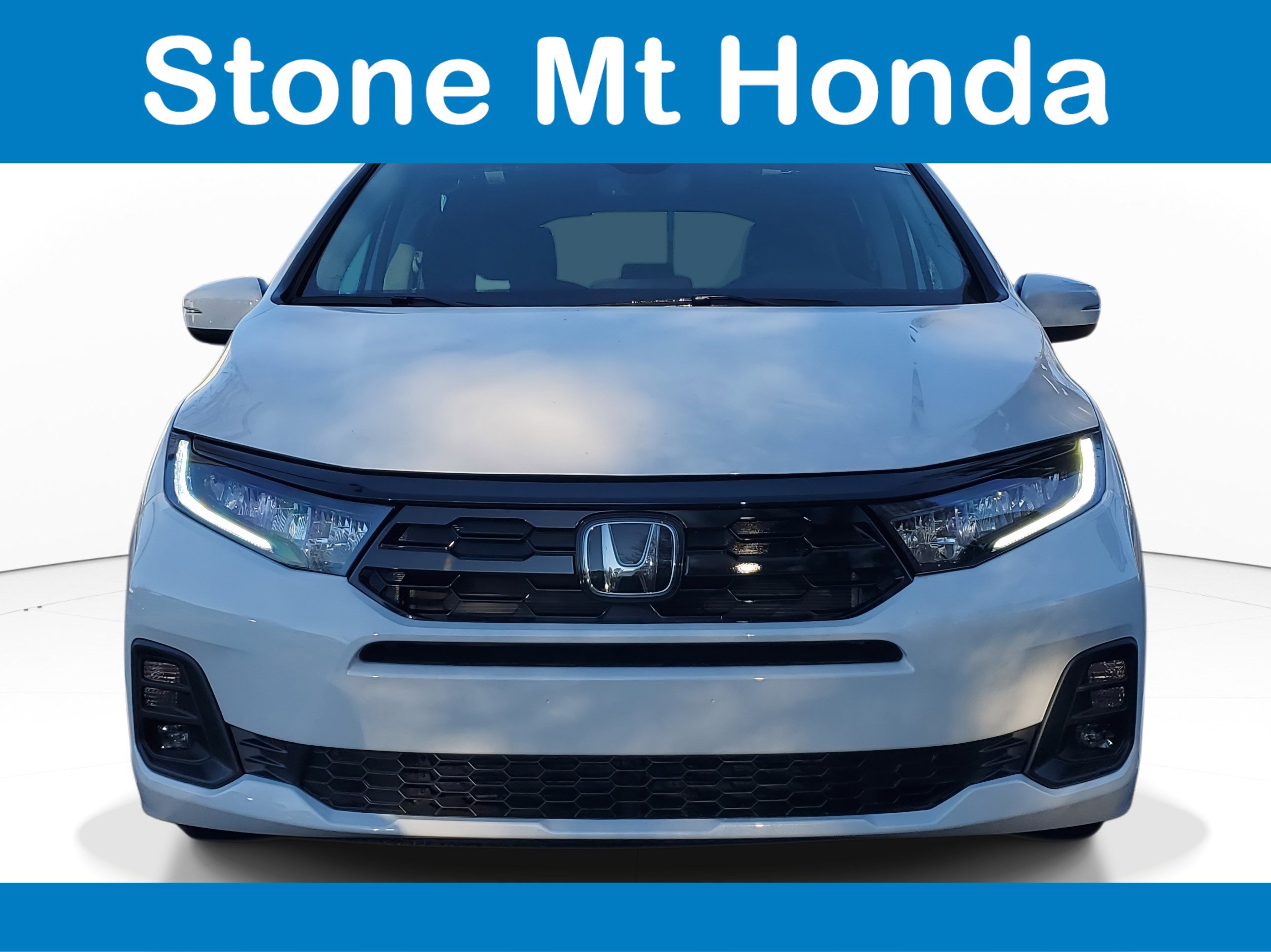 New 2026 Honda Odyssey Touring image 2