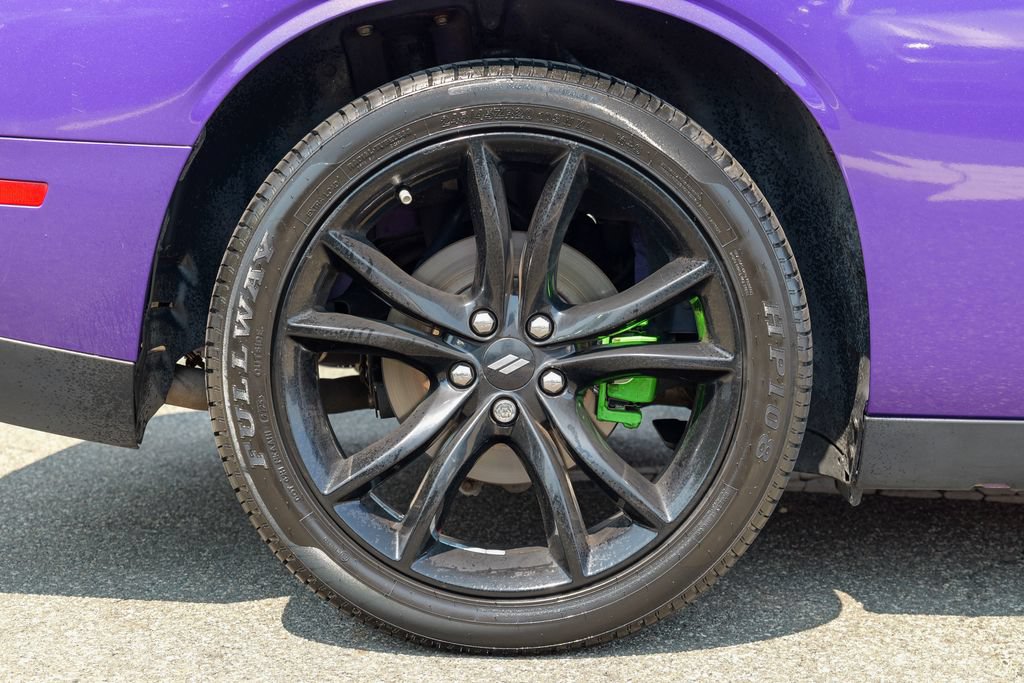 Used 2018 Dodge Challenger SXT w/ Blacktop Package RWD image 12