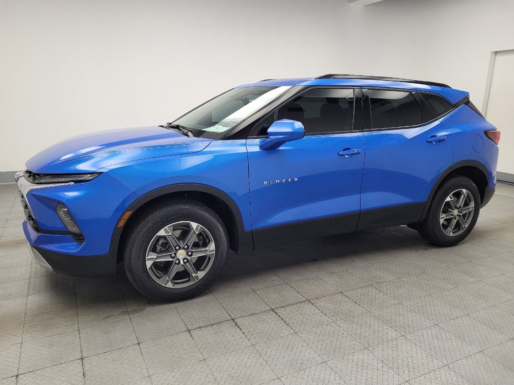 Used 2024 Chevrolet Blazer LT w/ Convenience Package FWD image 2