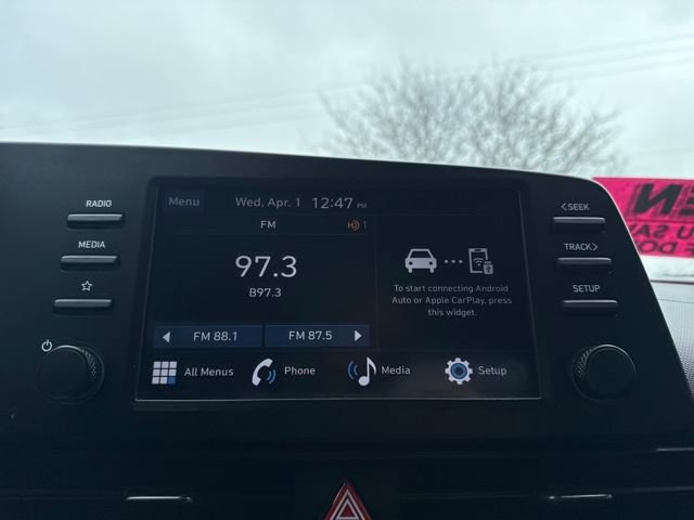 Used 2025 Hyundai Elantra Sport image 32