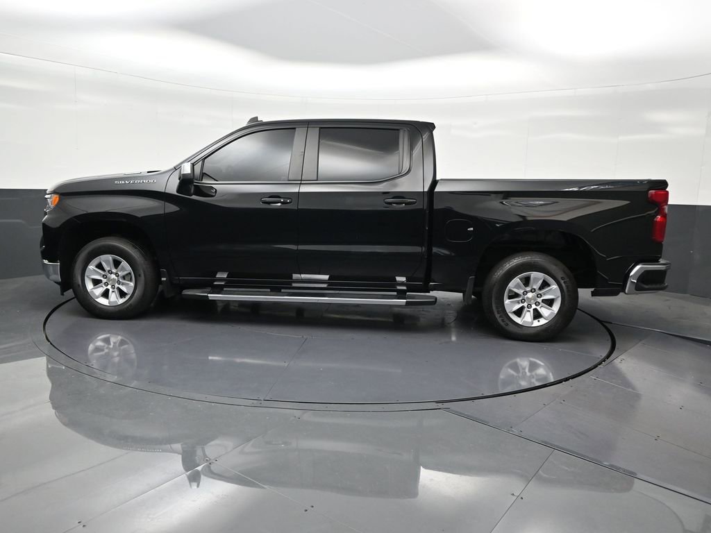 Used 2024 Chevrolet Silverado 1500 LT image 2