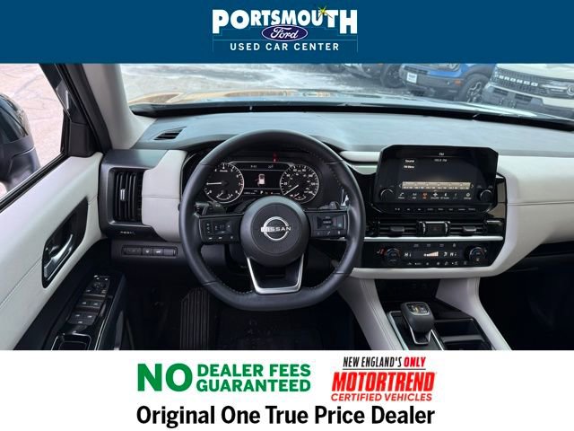 Used 2025 Nissan Pathfinder SL image 7