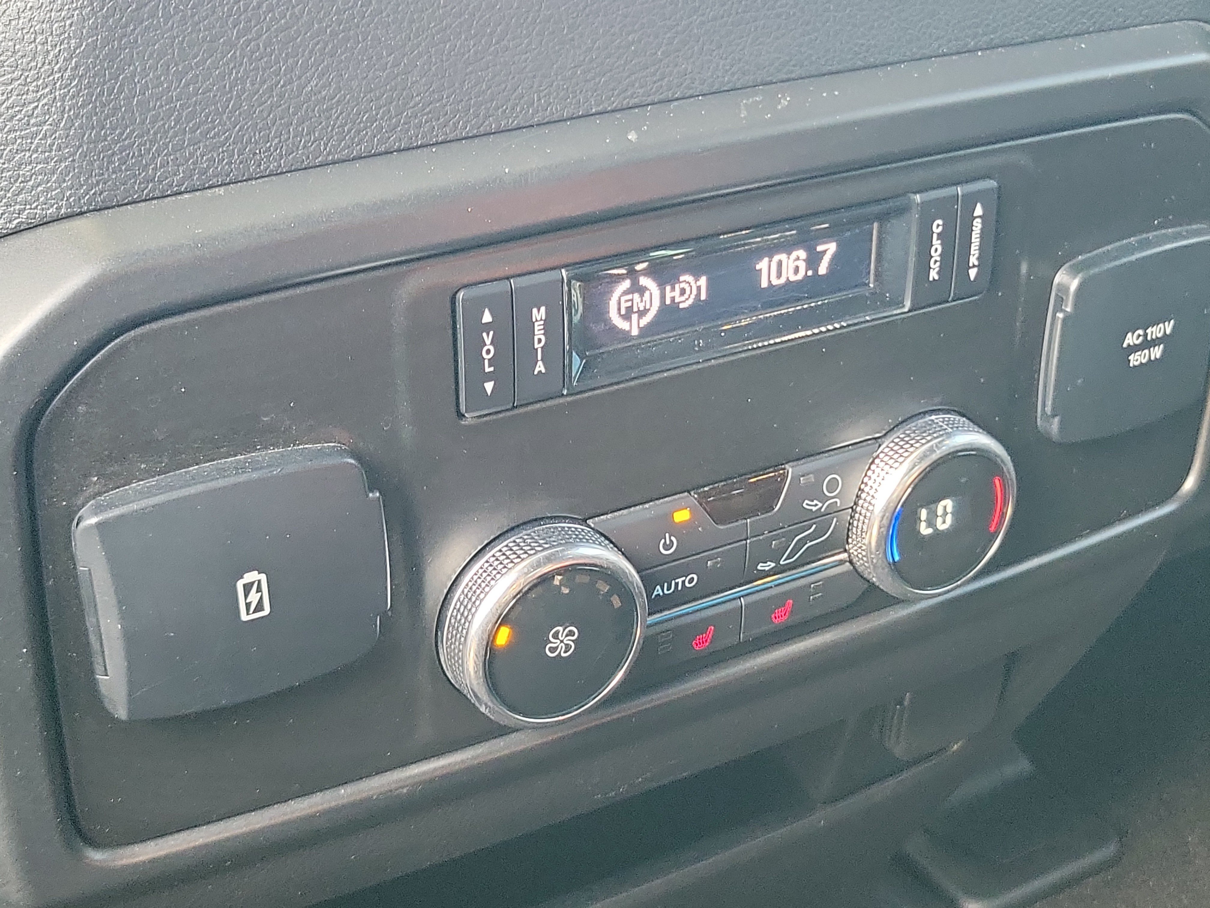 Used 2019 Ford Expedition Max Limited w/ Equipment Group 303A RWD image 28