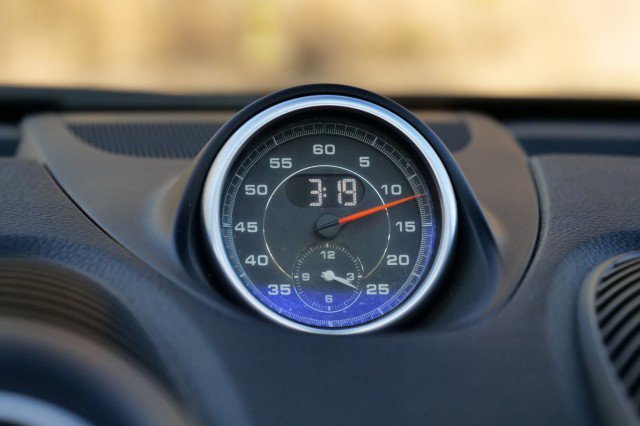 Used 2018 Porsche 718 Boxster S image 16