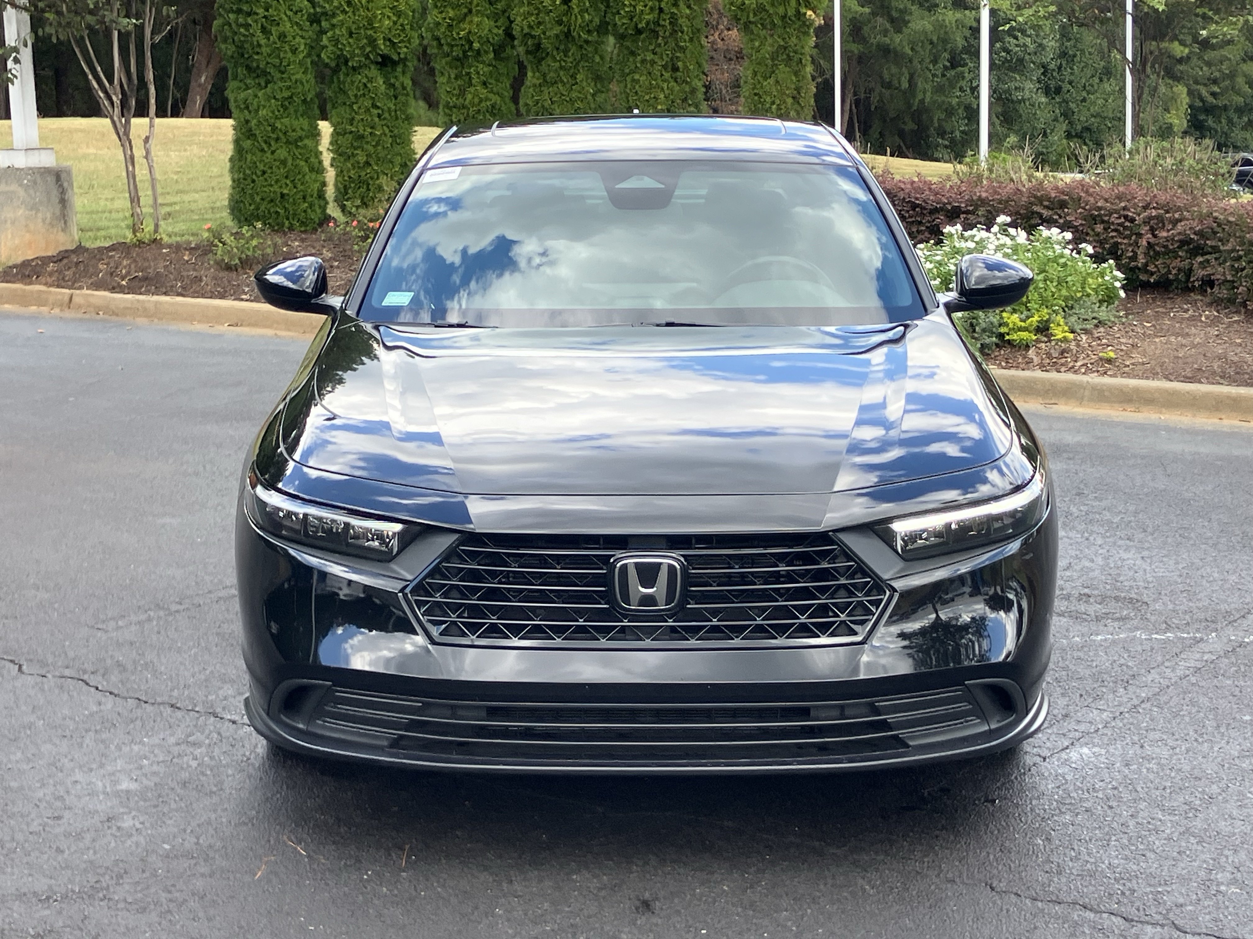 Used 2023 Honda Accord Sport image 3