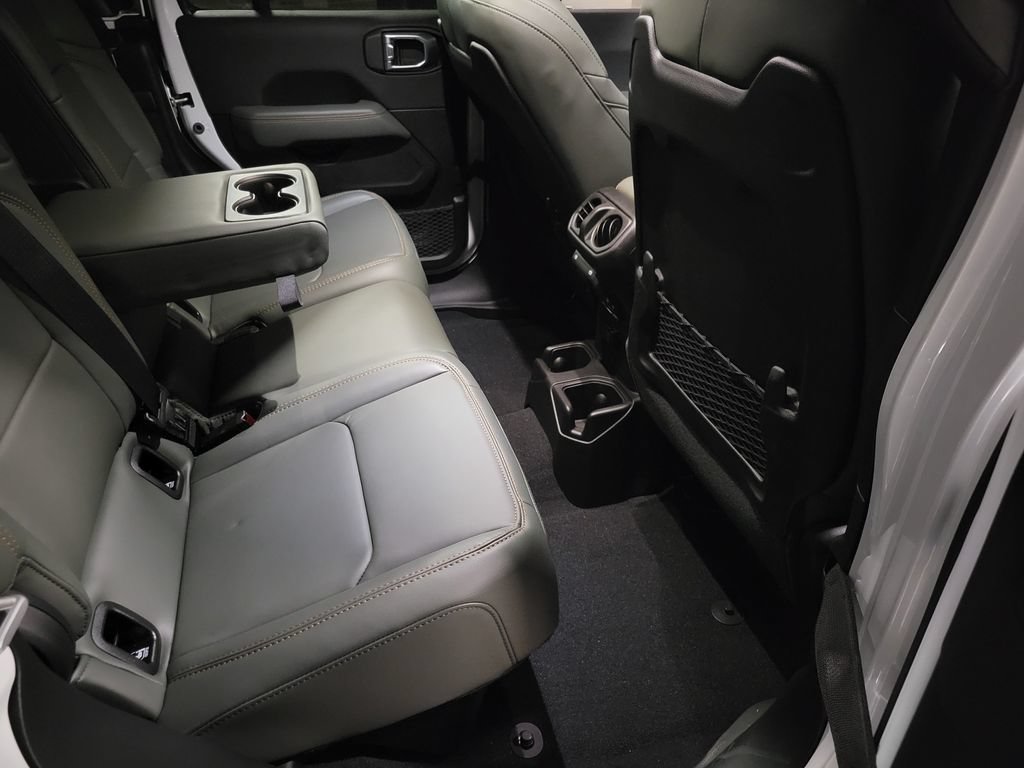 New 2026 Jeep Gladiator Mojave AWD/4WD image 18