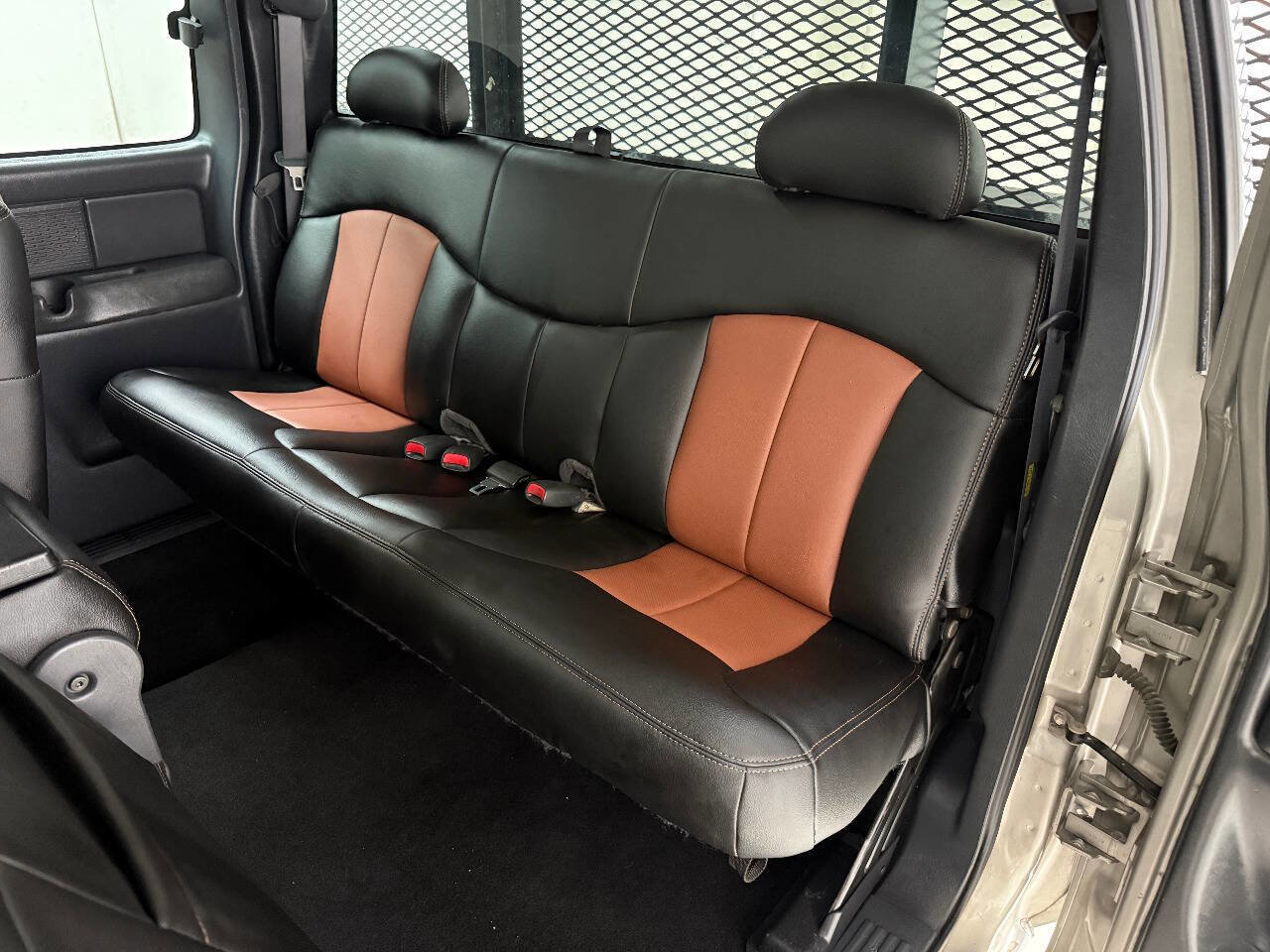 Used 2002 Chevrolet Silverado 3500 2WD Extended Cab image 34