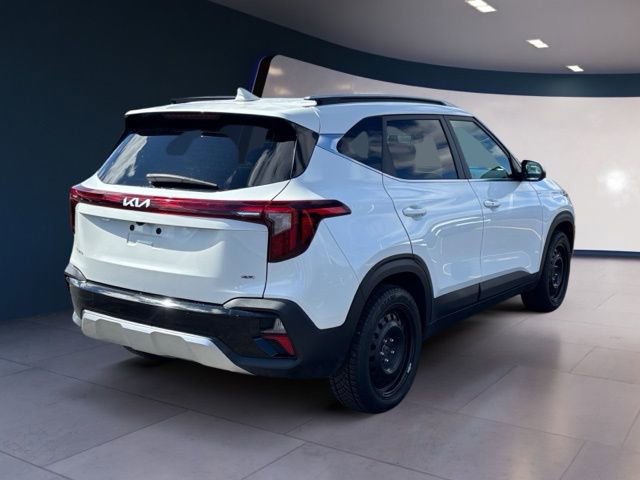 Certified 2025 Kia Seltos EX w/ EX Sunroof Package image 4