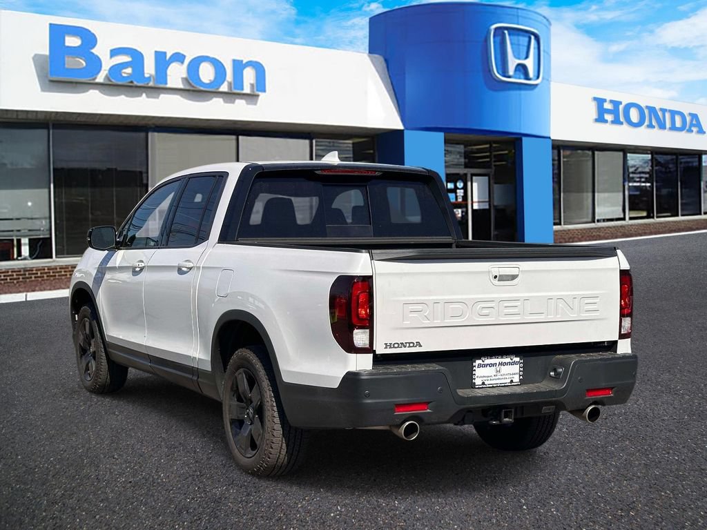 Certified 2025 Honda Ridgeline Black Edition image 4
