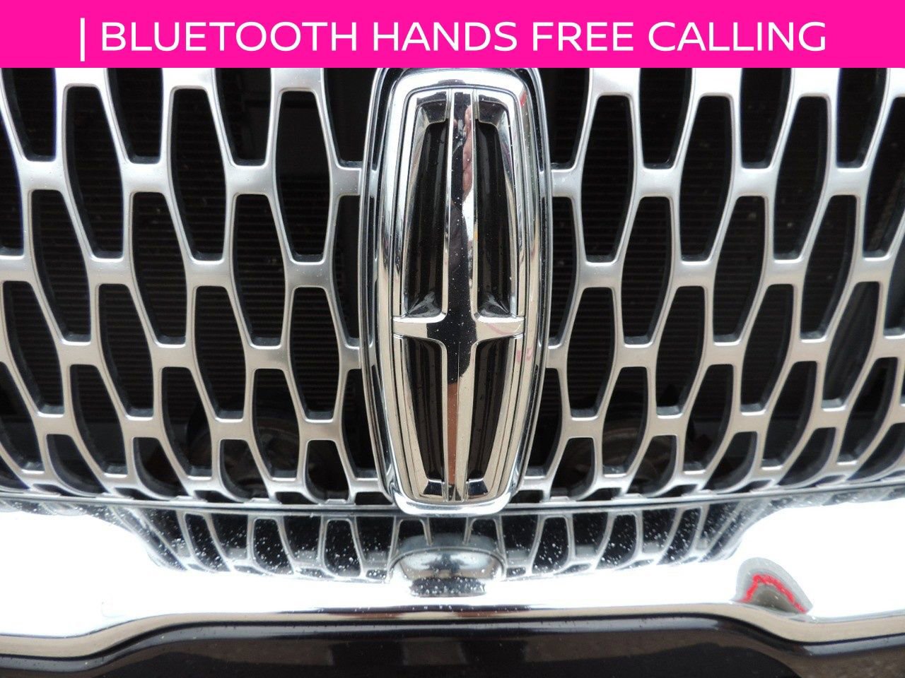 Used 2019 Lincoln Nautilus Select w/ Cargo Utility Package image 11