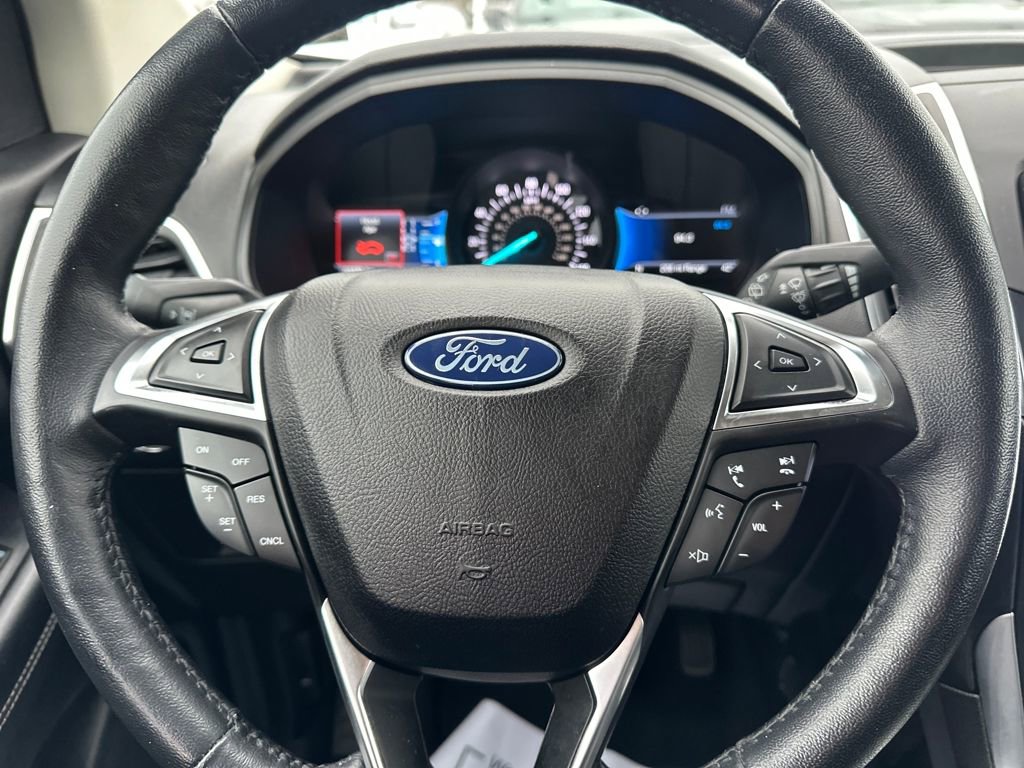 Used 2023 Ford Edge Titanium image 27