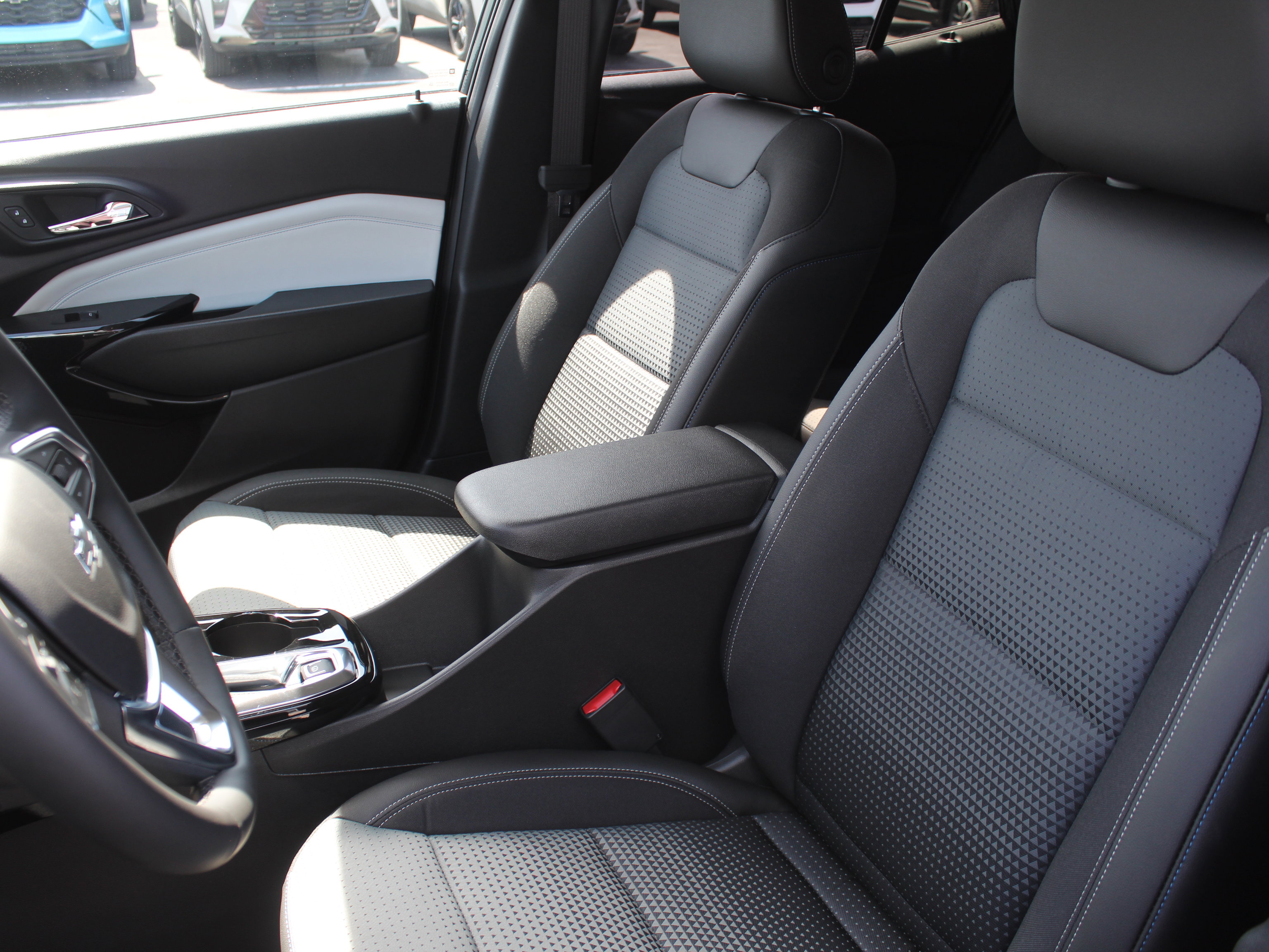 New 2026 Chevrolet Trax LT image 9